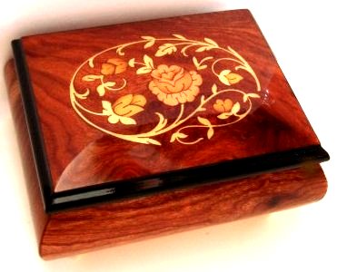 Music box with Oval Floral Inlay (1.18)