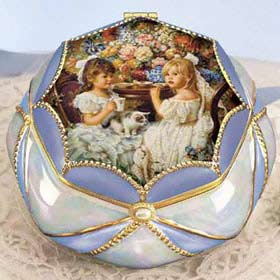 Porcelain Keepsake Box - Tea Party