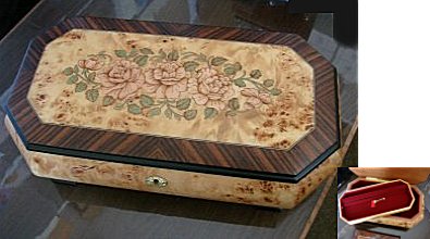 Pioppo with Rosewood Border and Inlaid Pattern of Three Roses  (1.36)