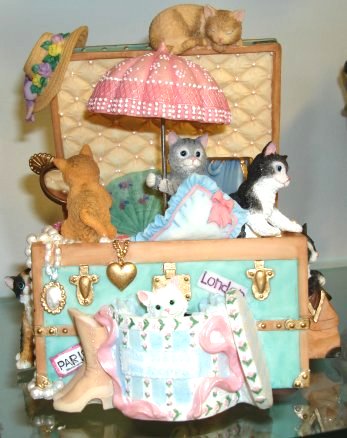 Kitty Treasure Trunk Musical